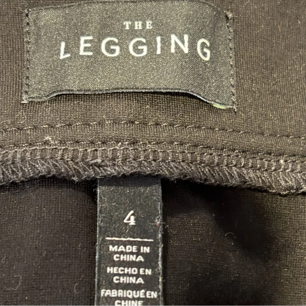 WHBM The Legging Black Faux Leather Front Ponte Back Side Zip Pants Size 4